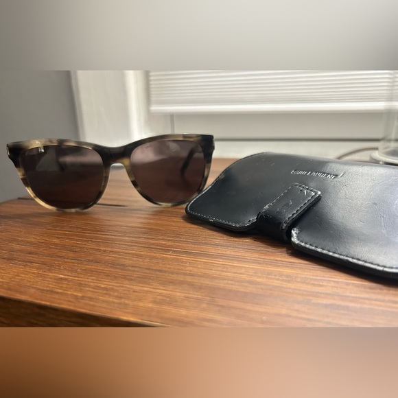 YSL Saint Laurent women’s sunglasses - Picture 9 of 12